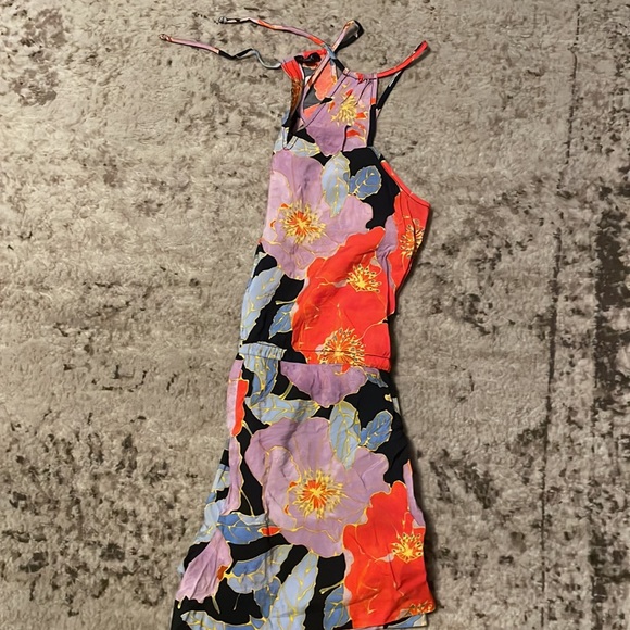 Floral, LOFT romper, small petite - Picture 3 of 3